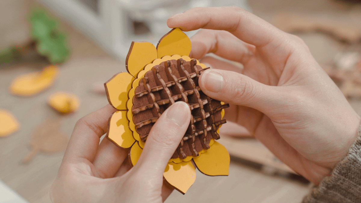3D Wooden Flower Puzzles - Pages & Parcels