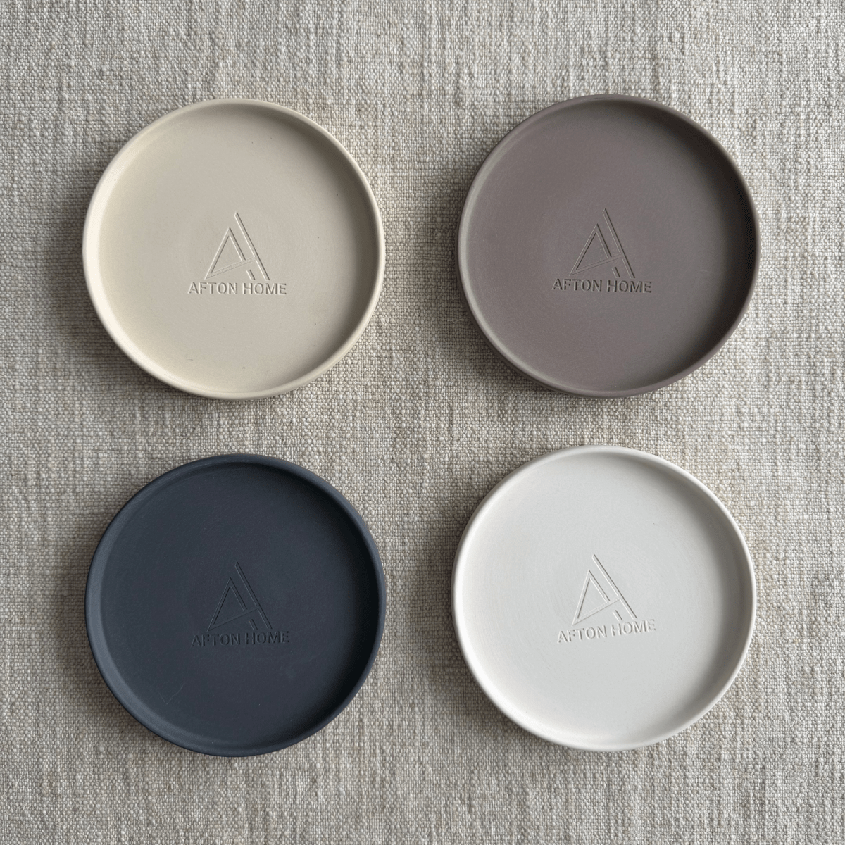 Matte ceramic Gallery Candle Plate for catching candle drips