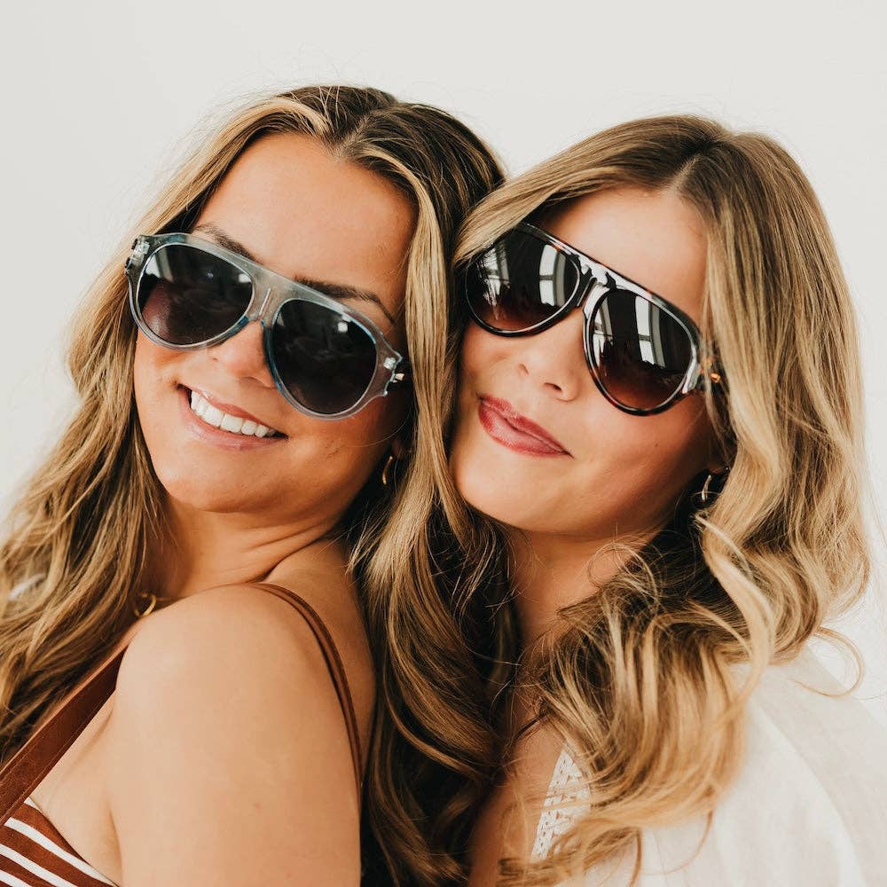 Aviator sunglasses in tortoise and black