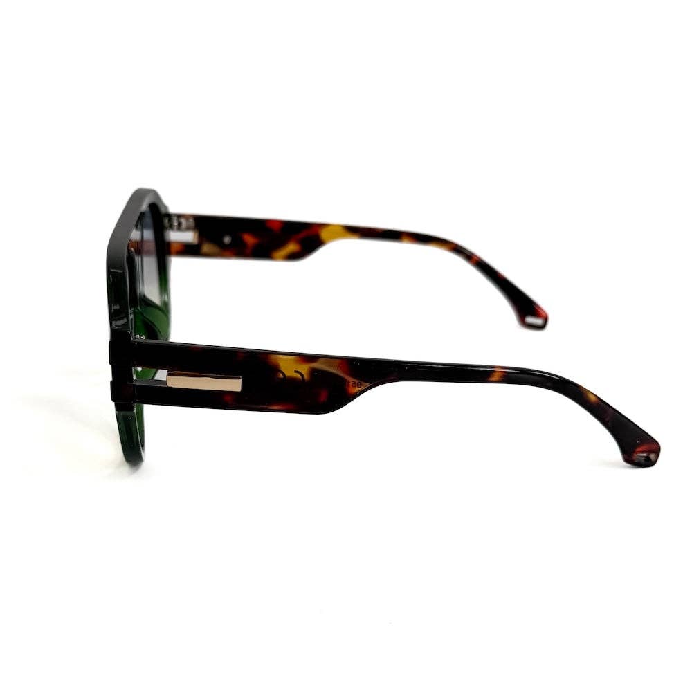 Aviator sunglasses in tortoise and black