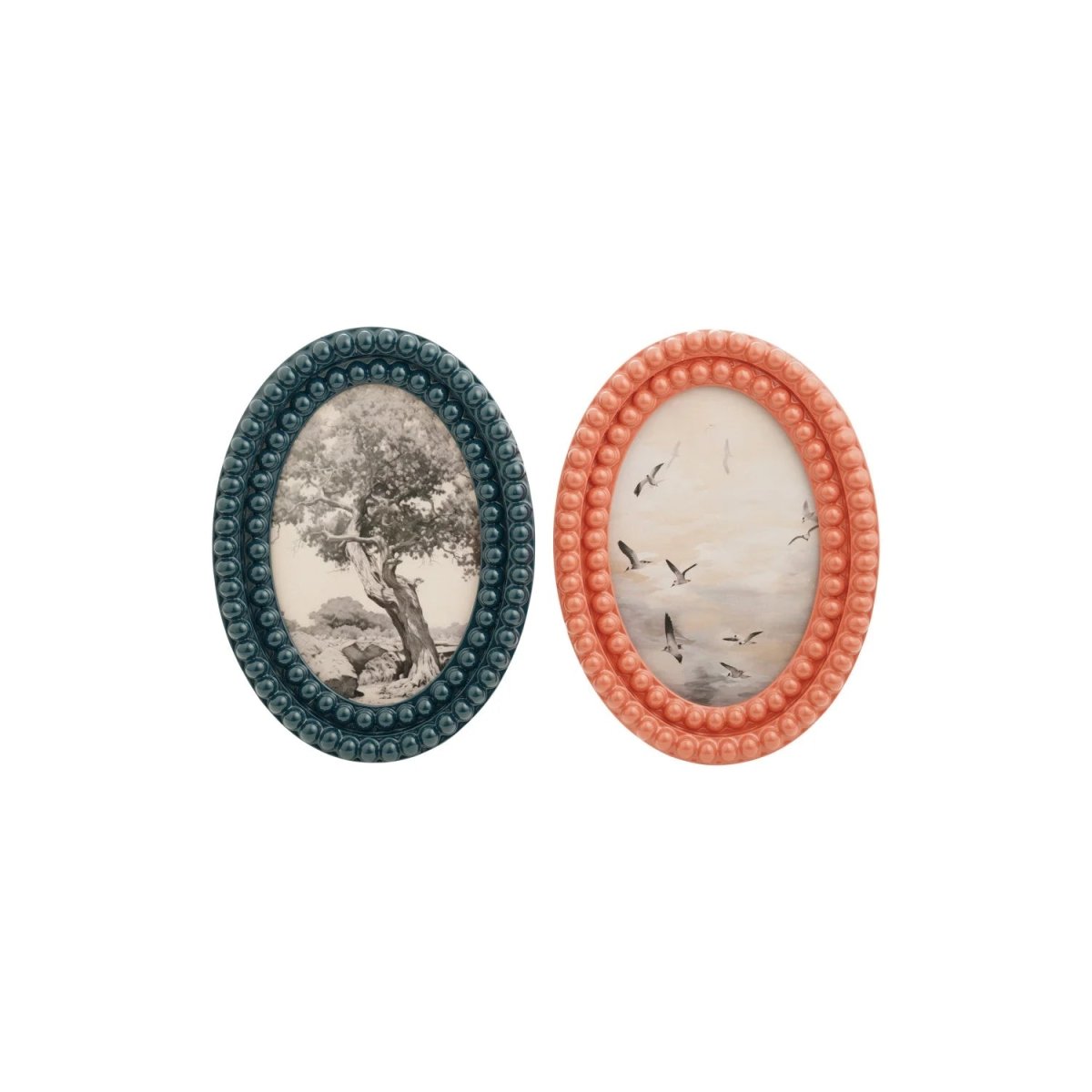 Oval resin bobbin-style photo frame sized to hold a 4x6 photo