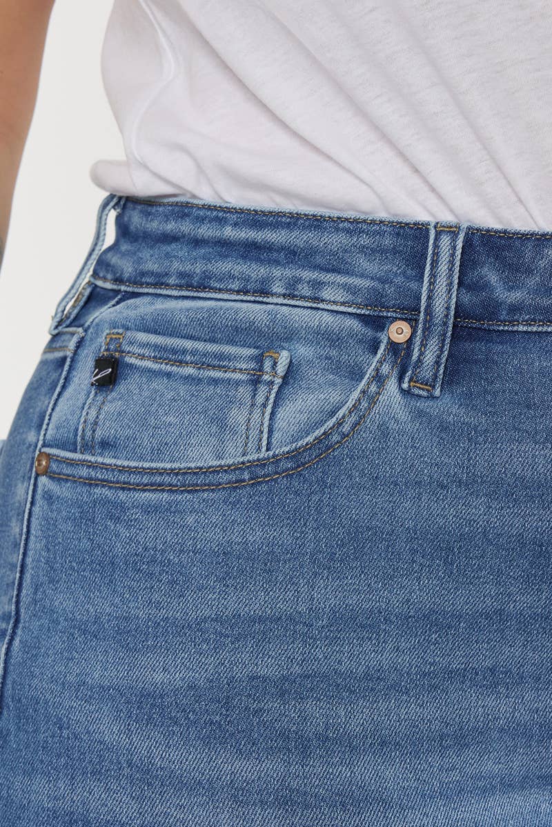 Plus Size High Rise Slim Straight Jeans | Kan Can - Pages & Parcels